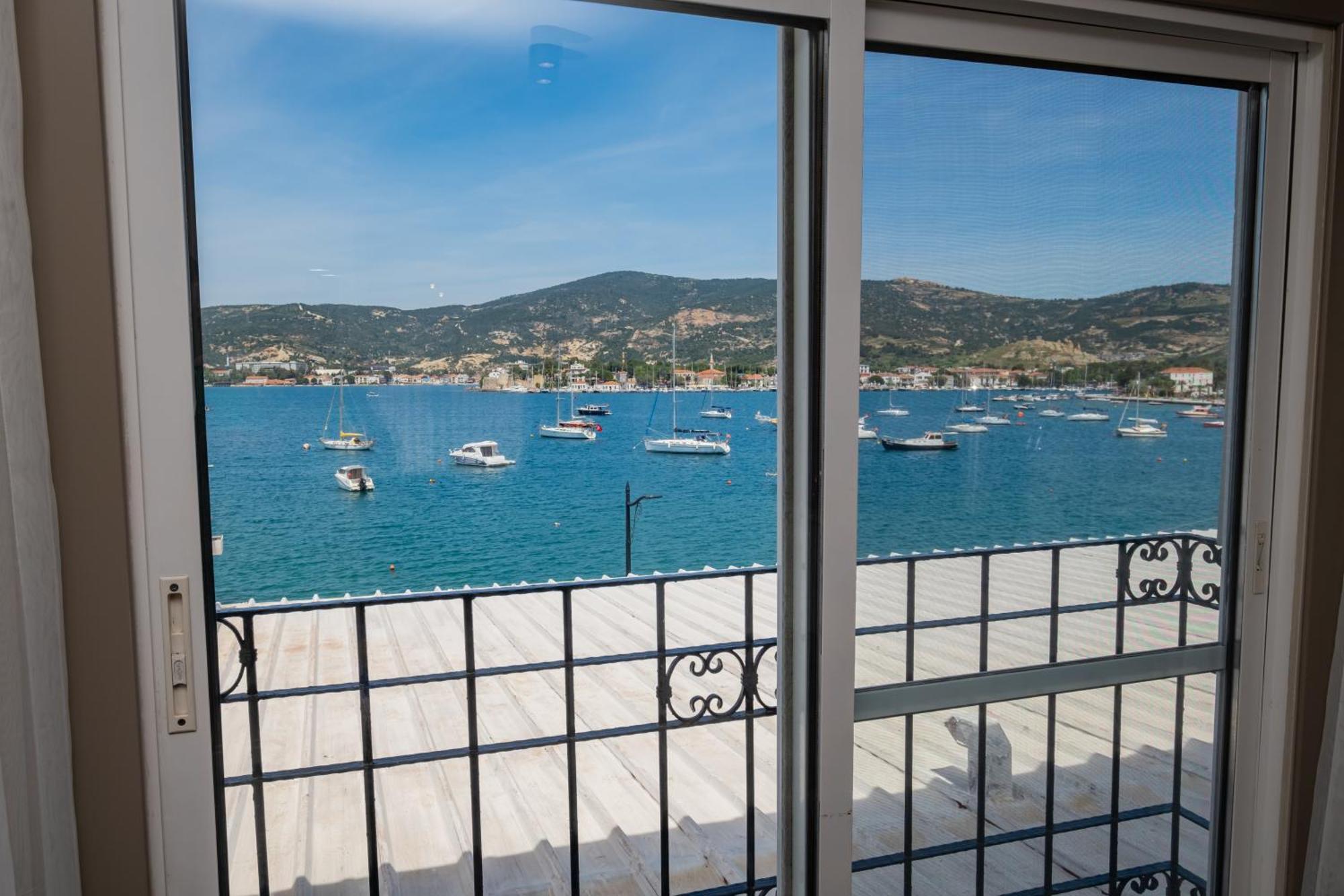 Bd Suites Foça Eksteriør bilde