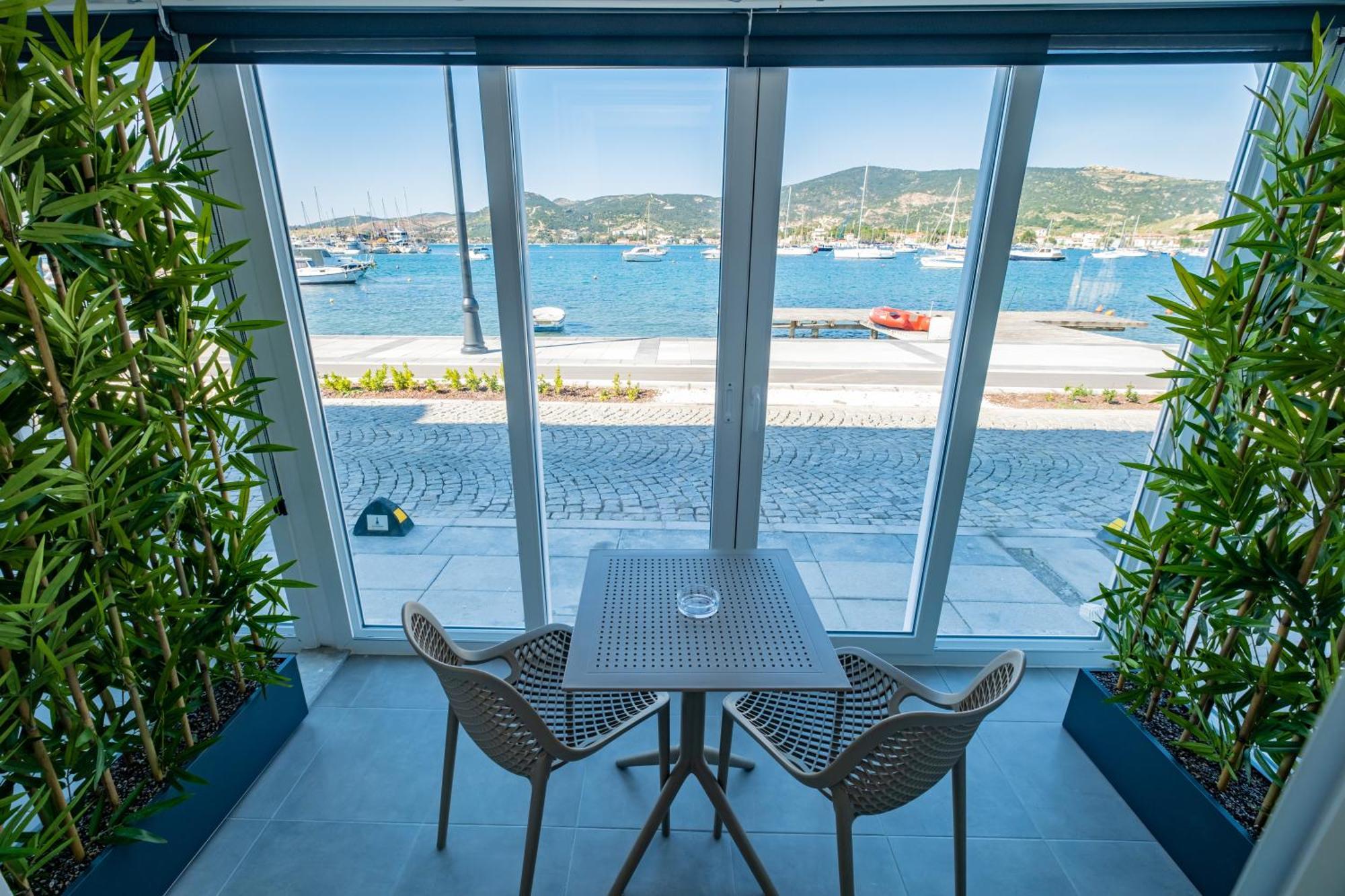 Bd Suites Foça Eksteriør bilde