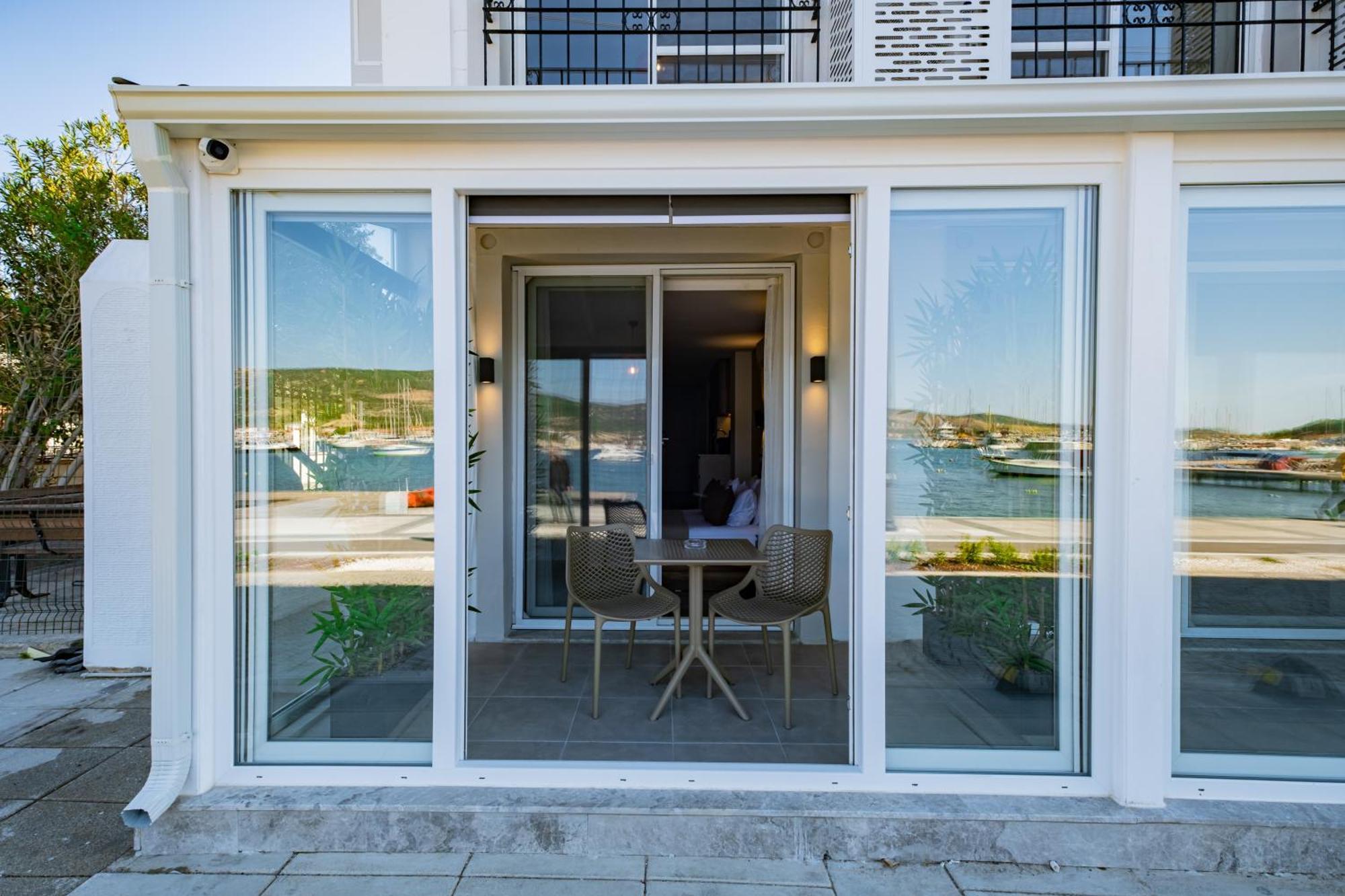 Bd Suites Foça Eksteriør bilde