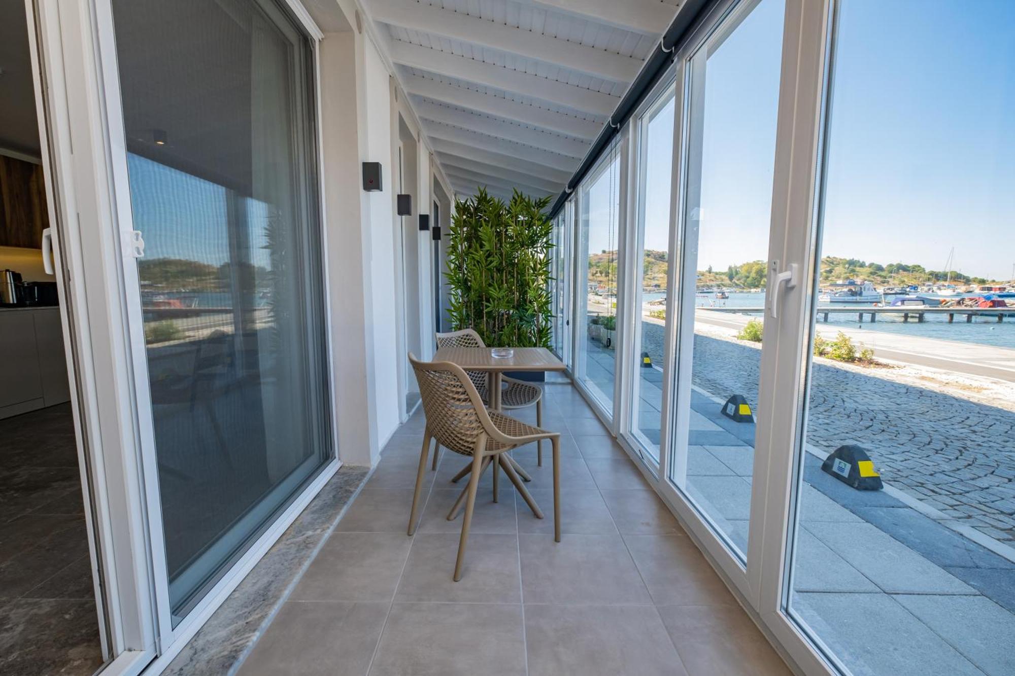 Bd Suites Foça Eksteriør bilde