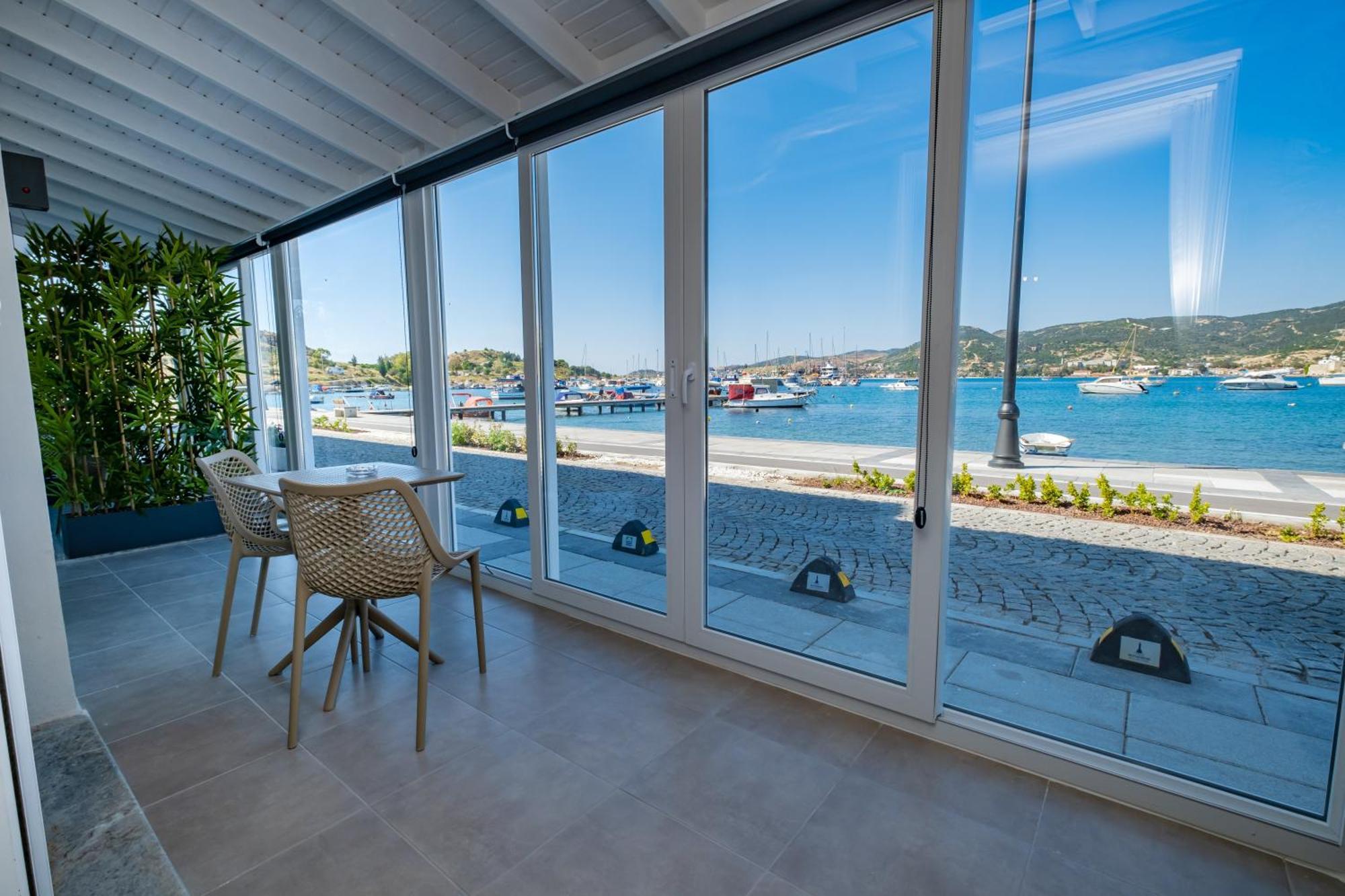 Bd Suites Foça Eksteriør bilde