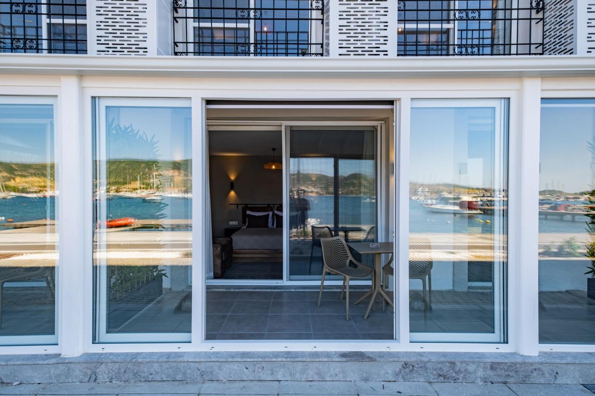Bd Suites Foça Eksteriør bilde