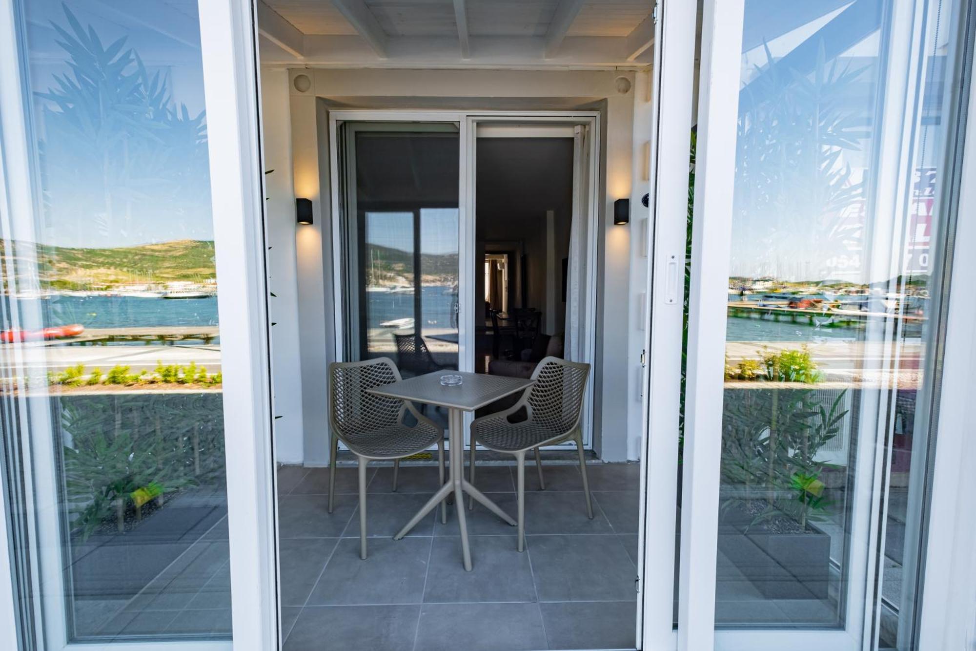 Bd Suites Foça Eksteriør bilde