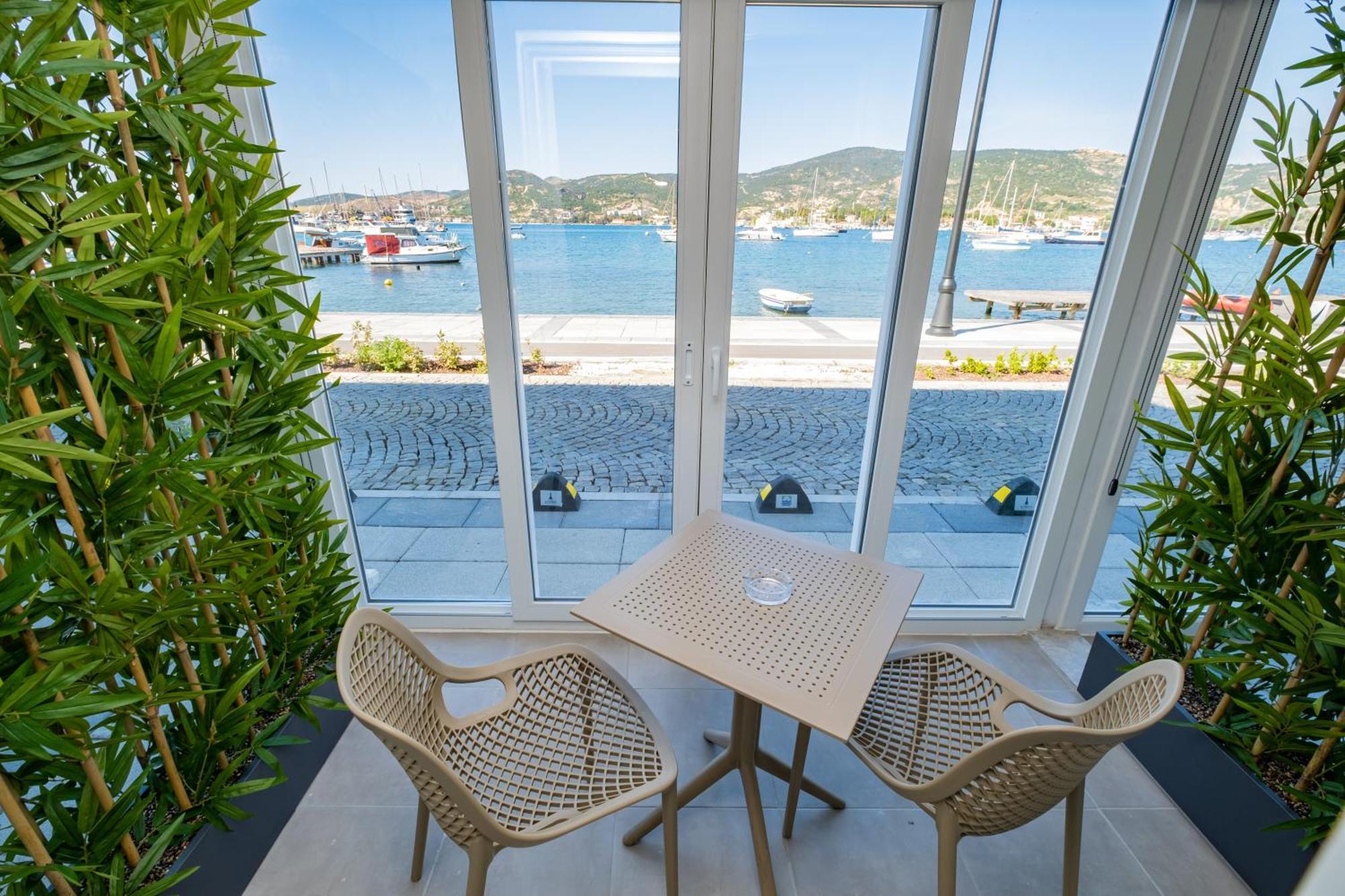 Bd Suites Foça Eksteriør bilde